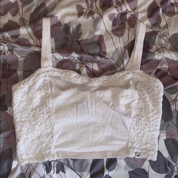 White Hollister Crop top tank top - Picture 2 of 4